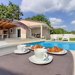 Beatiful Families Oriented Trusina With Pool Immersed In The Nature Near The Town فيلة