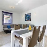 فيلة Beatiful Families Oriented Trusina With Pool Immersed In The Nature Near The Town