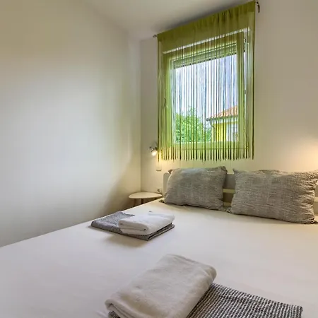 Villa Beatiful Families Oriented Trusina With Pool Immersed In The Nature Near The Town