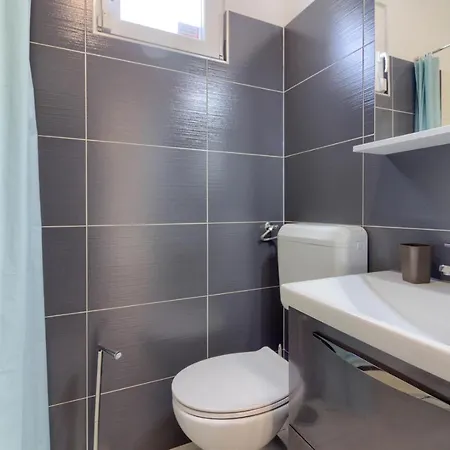 Villa Beatiful Families Oriented Trusina With Pool Immersed In The Nature Near The Town Valtura